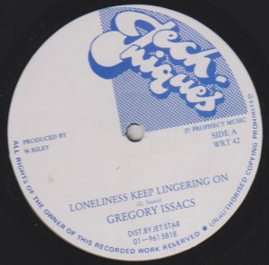 LONELINESS KEEPS LINGERING ON - Gregory Isaacs